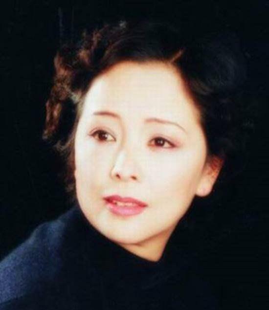 宋憶寧帶你領略高科技魅力，體驗最新科技產品，讓生活更精彩