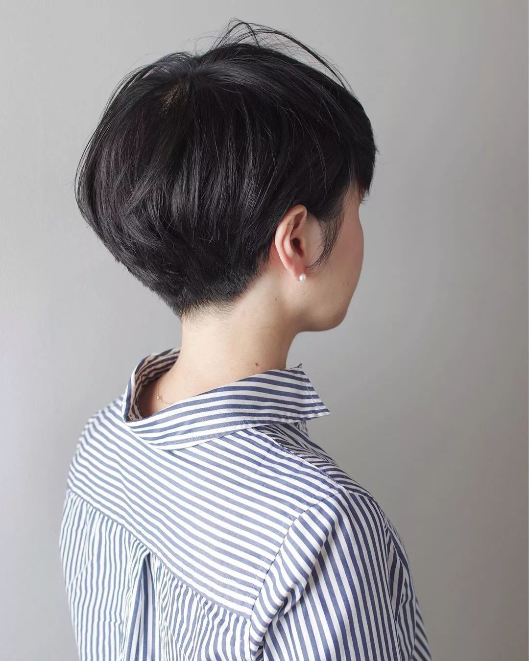 時尚短發新趨勢，科技重塑魅力發型，引領未來潮流新紀元