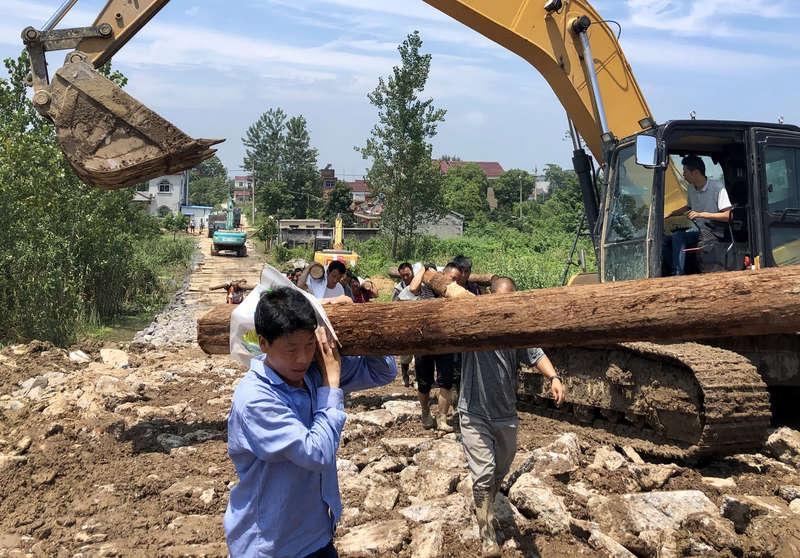 廬江花泥路最新進(jìn)展、爭(zhēng)議及前景展望，最新動(dòng)態(tài)解析