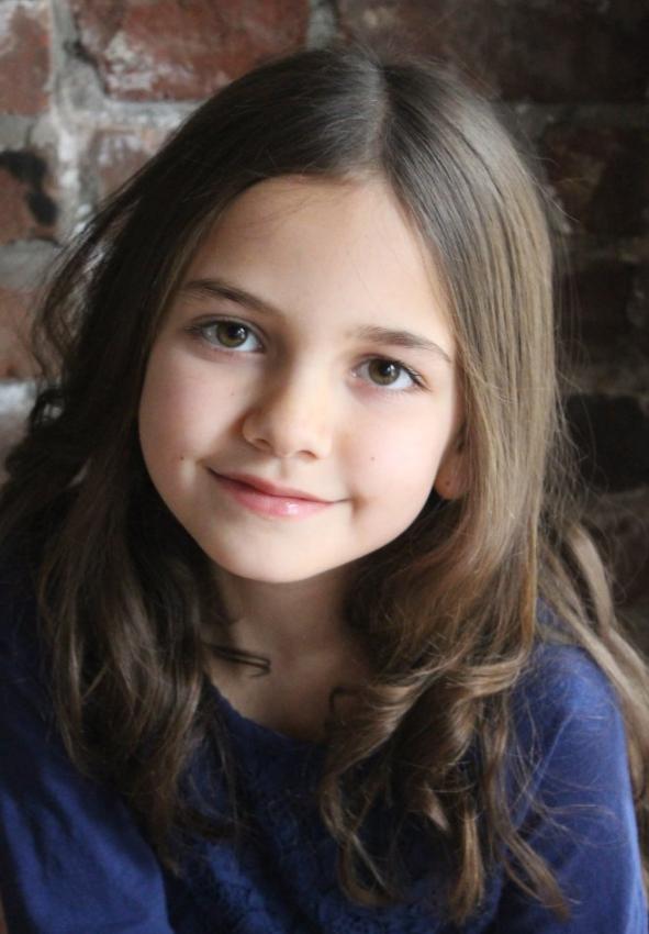 歐美電影女演員引領(lǐng)科技潮流，前沿高科技產(chǎn)品的體驗風(fēng)尚