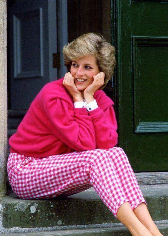 戴安娜最新科技風(fēng)采,領(lǐng)略前沿高科技產(chǎn)品的魅力,重塑生活之美