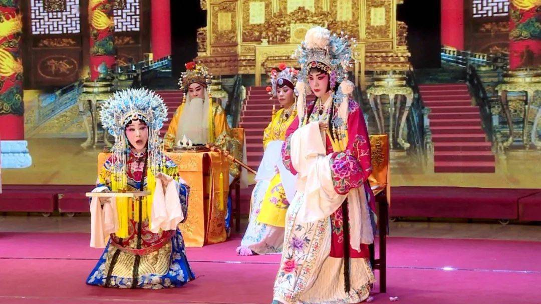 回溯經典,奏劇最新背后的時代變遷與重大事件解析