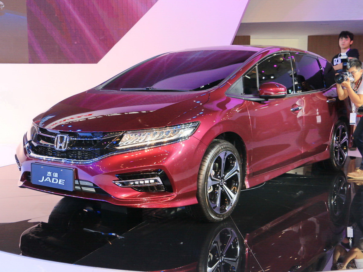 最新JD轎車，科技引領駕駛新體驗