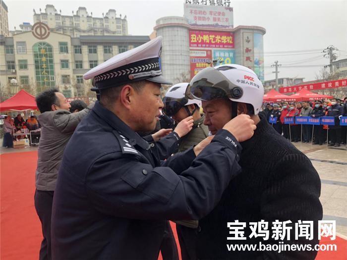 隴縣最新客運探索,小巷中的特色小店故事